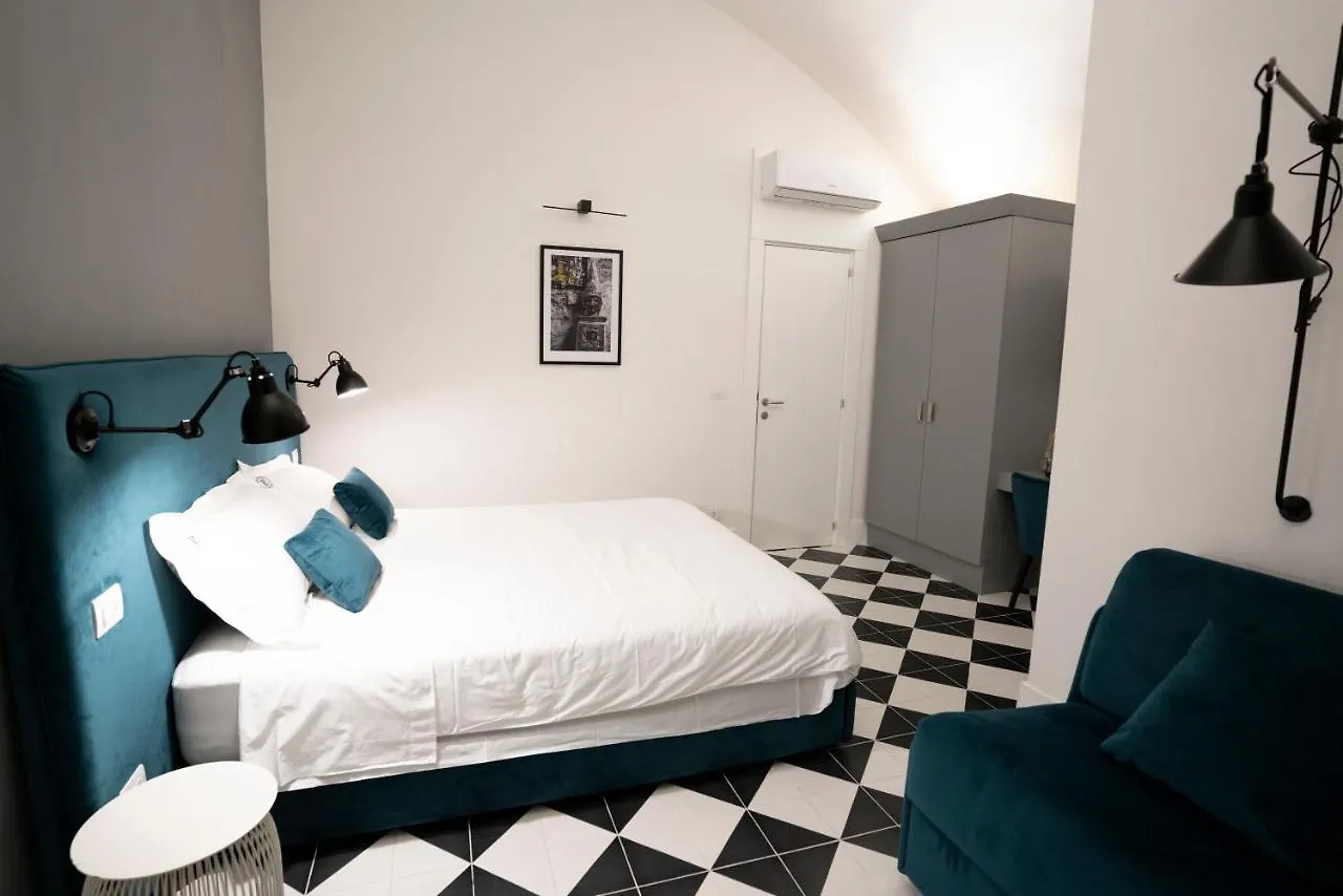 Pulcinella Suite Naples 0*,