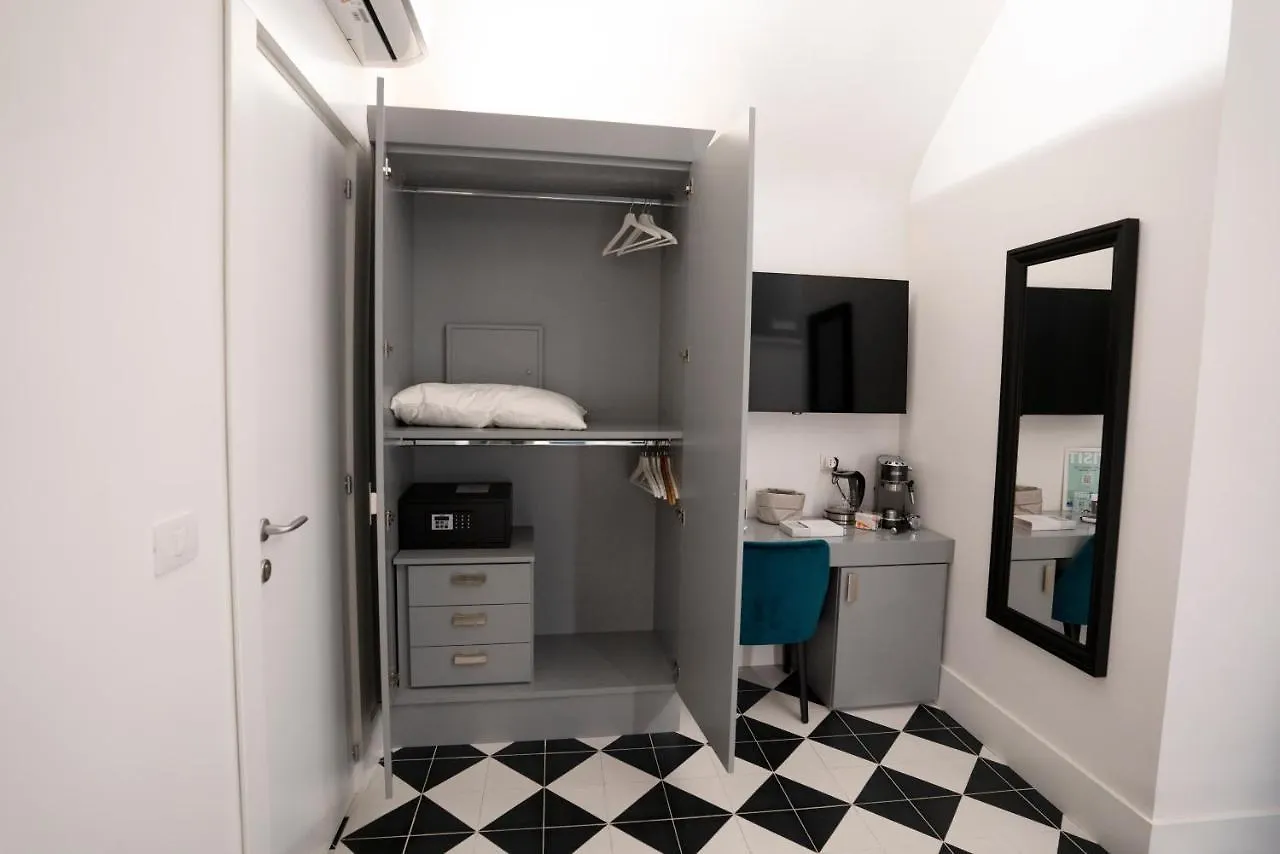 Bed & Breakfast Pulcinella Suite Naples Italy