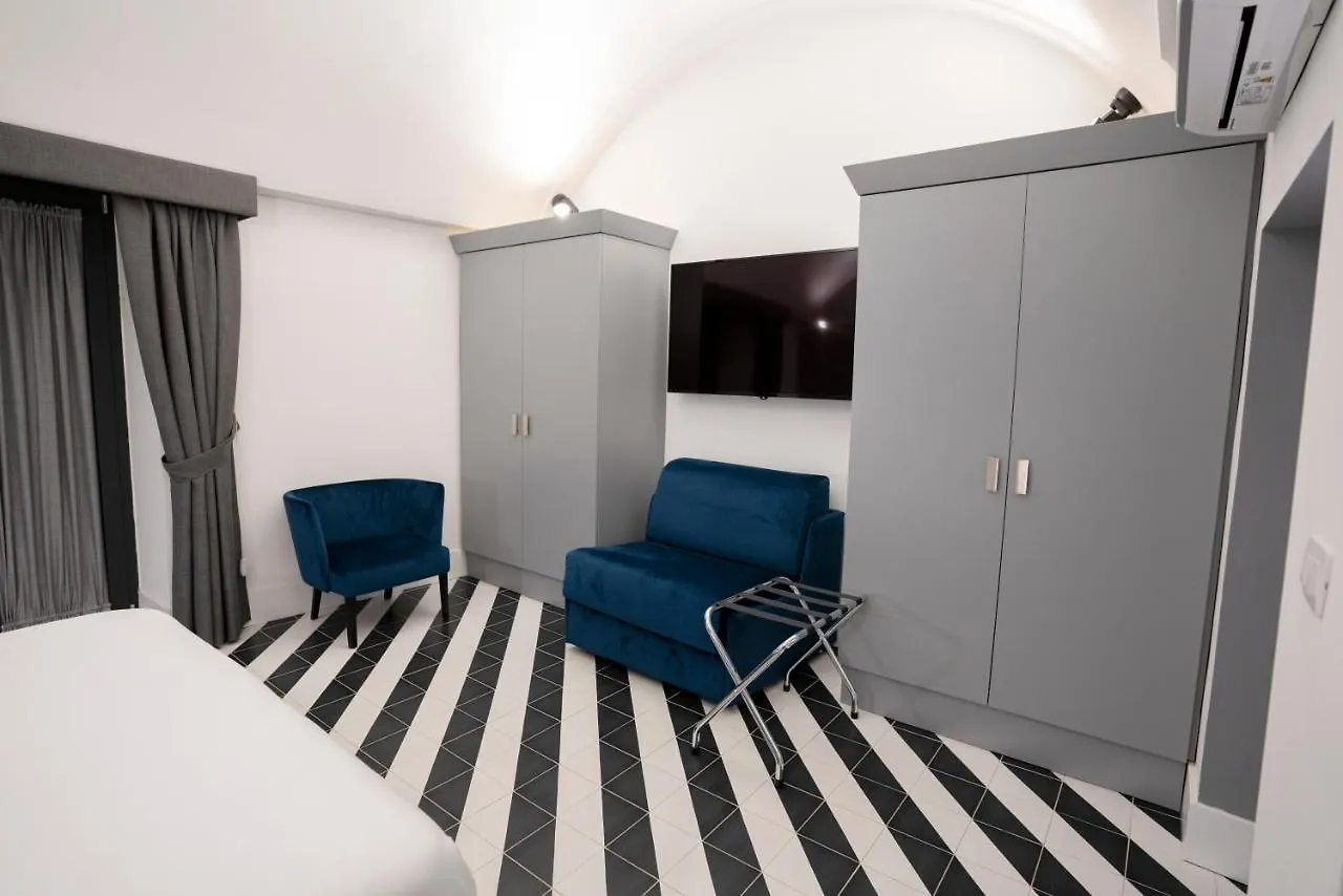 Pulcinella Suite Naples
